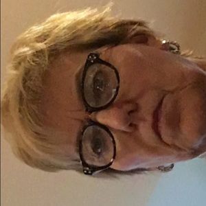 Meet your Posher, Cynthia